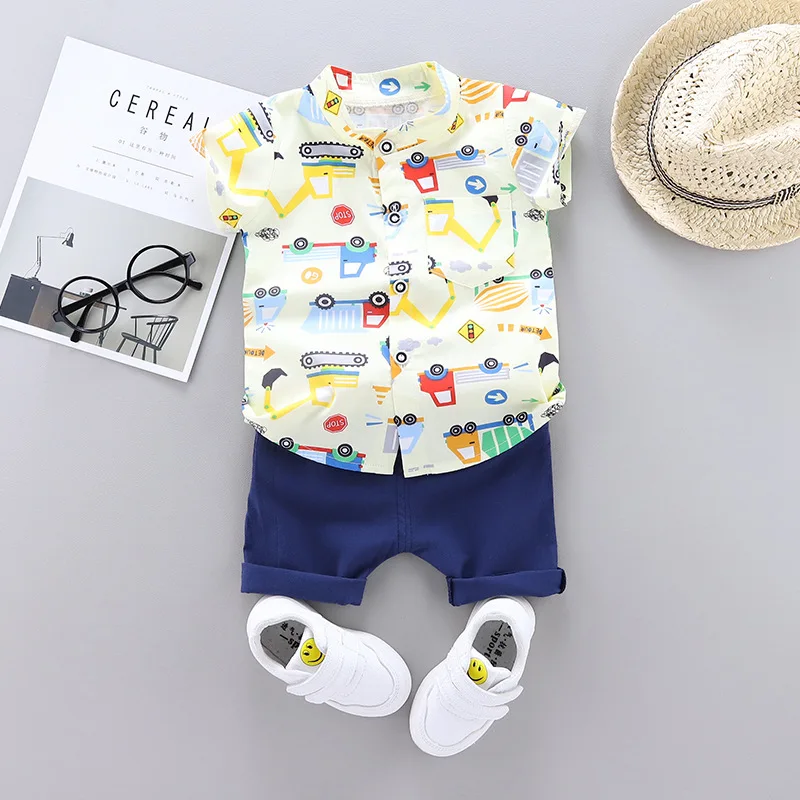 Conjunto verano bebé: camiseta con dibujos y short de algodón orgánico