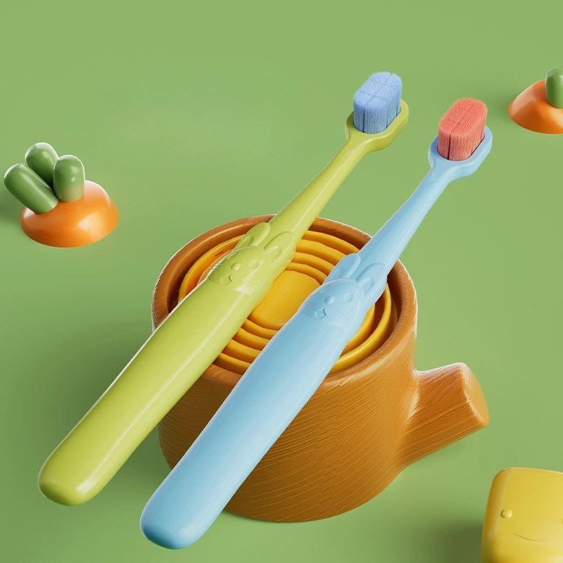 Cepillo dental infantil – Cerdas suaves diseño juego - imagen 3