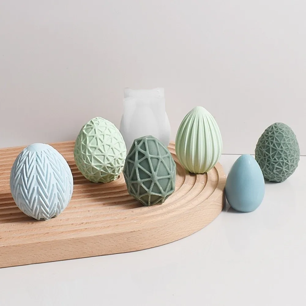 Molde para huevos de Pascua antiadherente con rayas geométricas