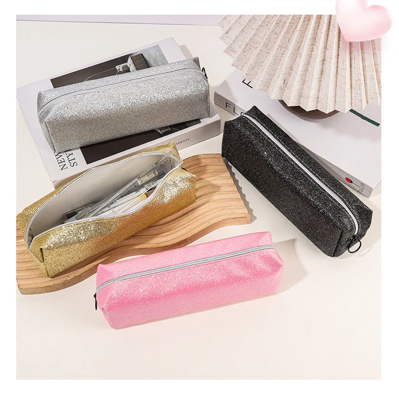 Bolsa con lentejuelas para cosméticos y pequeños útiles