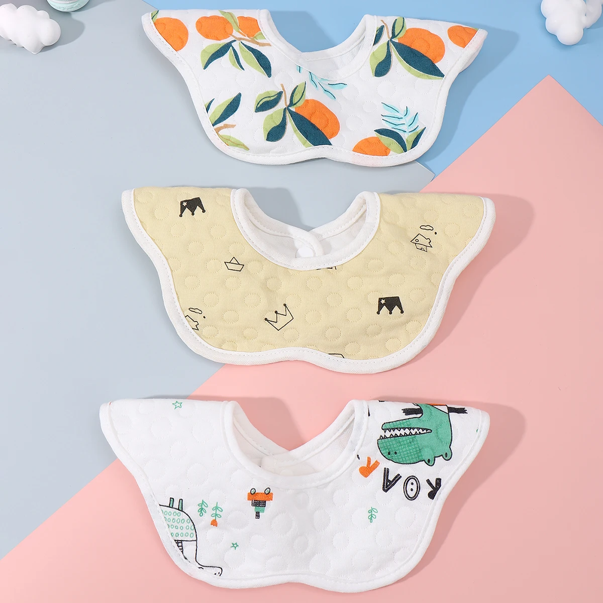Babero neonatal de algodón 360° – Suave y absorbente - imagen 2