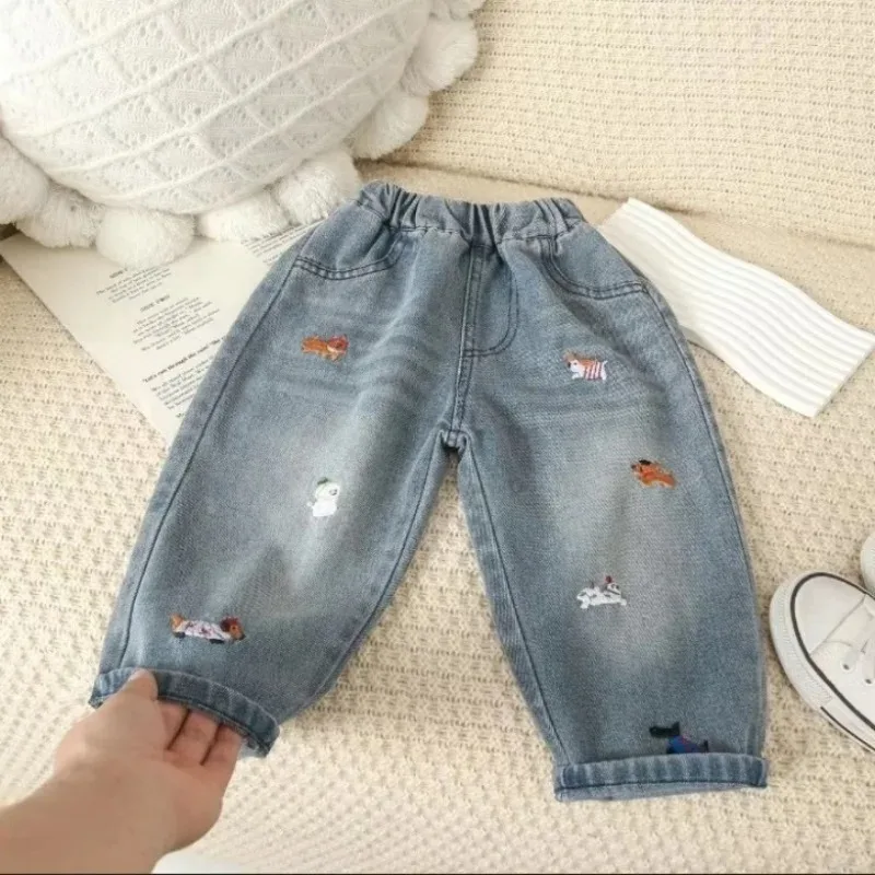 Pantalones vaqueros infantiles con bordado de perrito