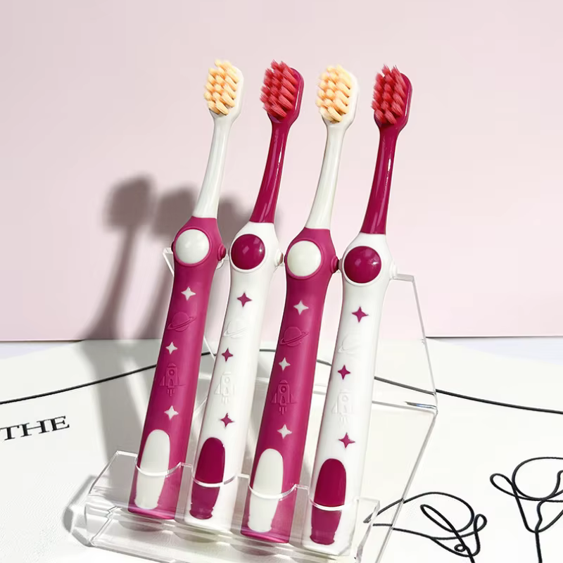 Cepillo de dientes infantil astronauta con cerdas suaves para niños - imagen 5