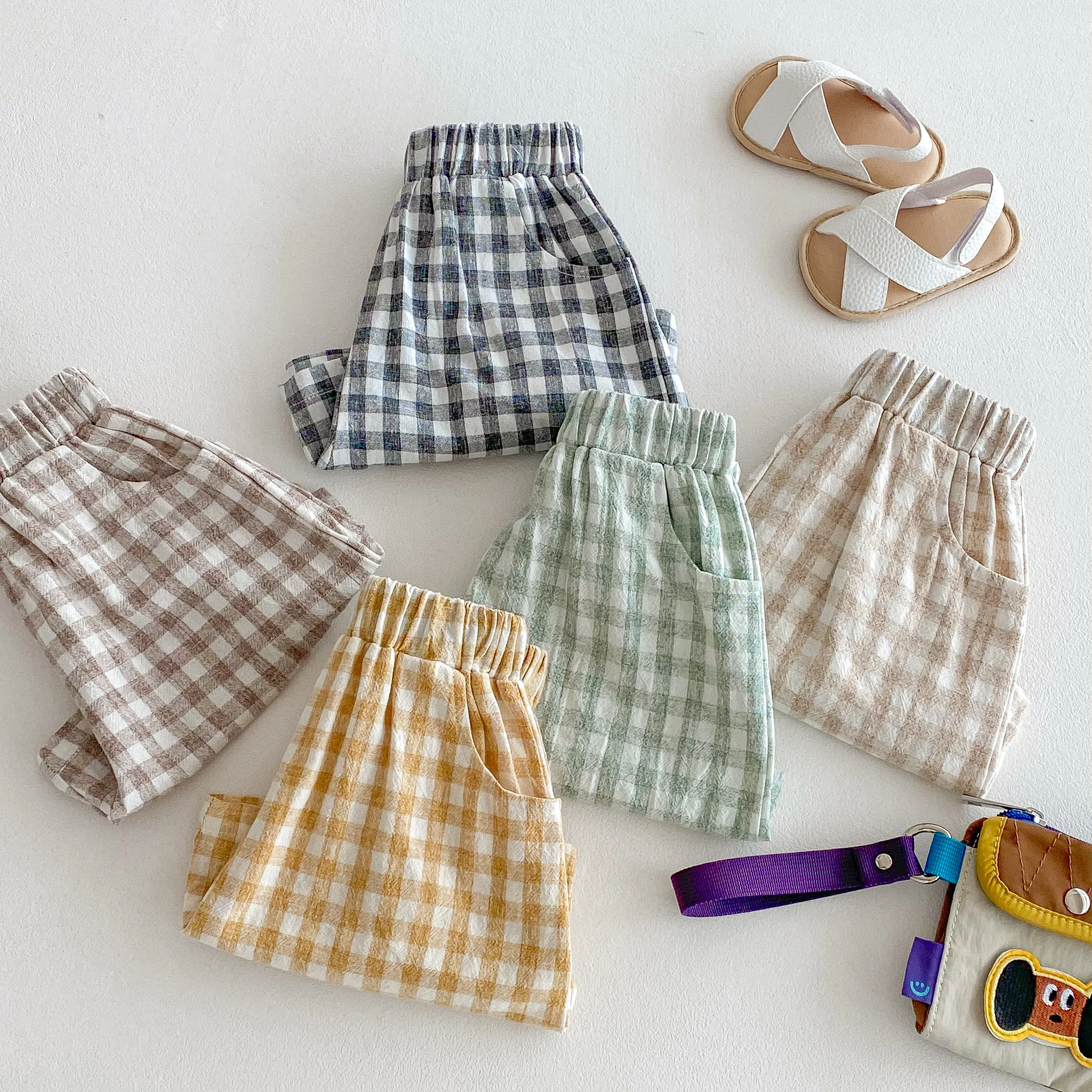 Pantalones cortos de lino en actividades al aire libre