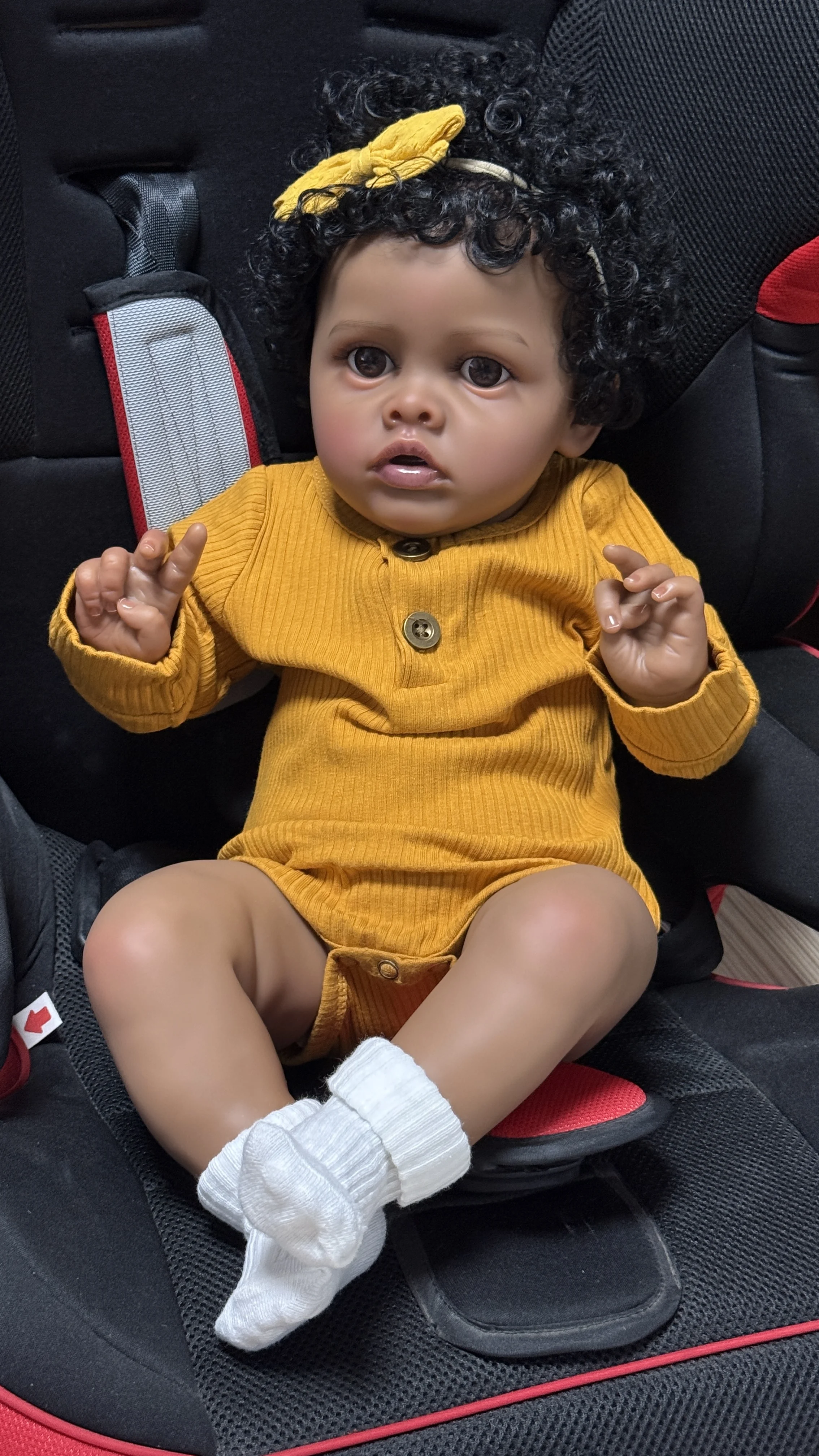Muñeco Reborn Benjamin realista hecho a mano con pelo rizado