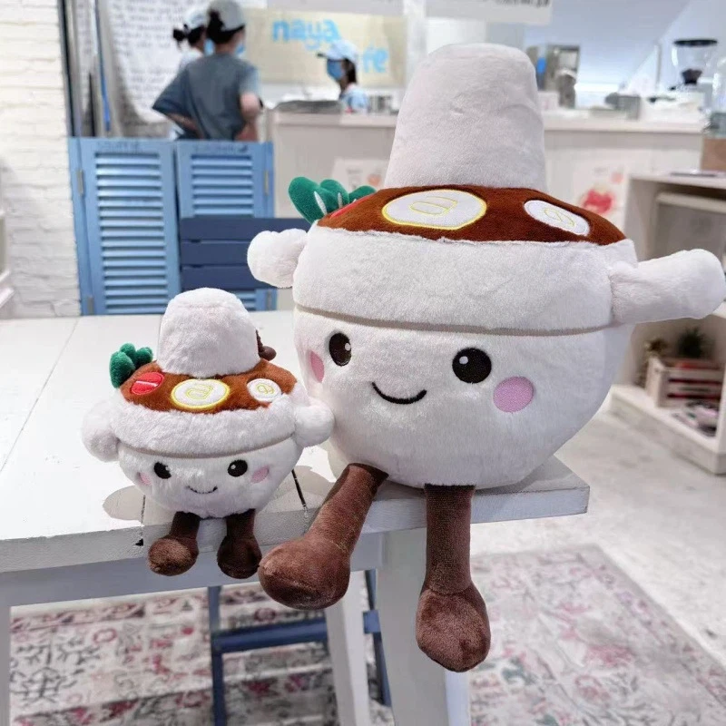 Muñeco de peluche creativo inspirado en olla caliente