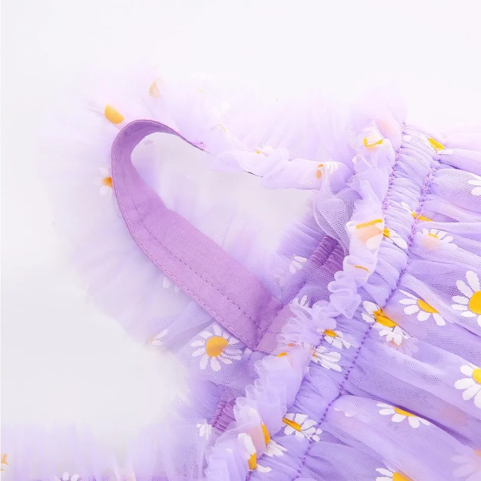 Vestido de bebé veraniego con tirantes y falda de flores - imagen 3