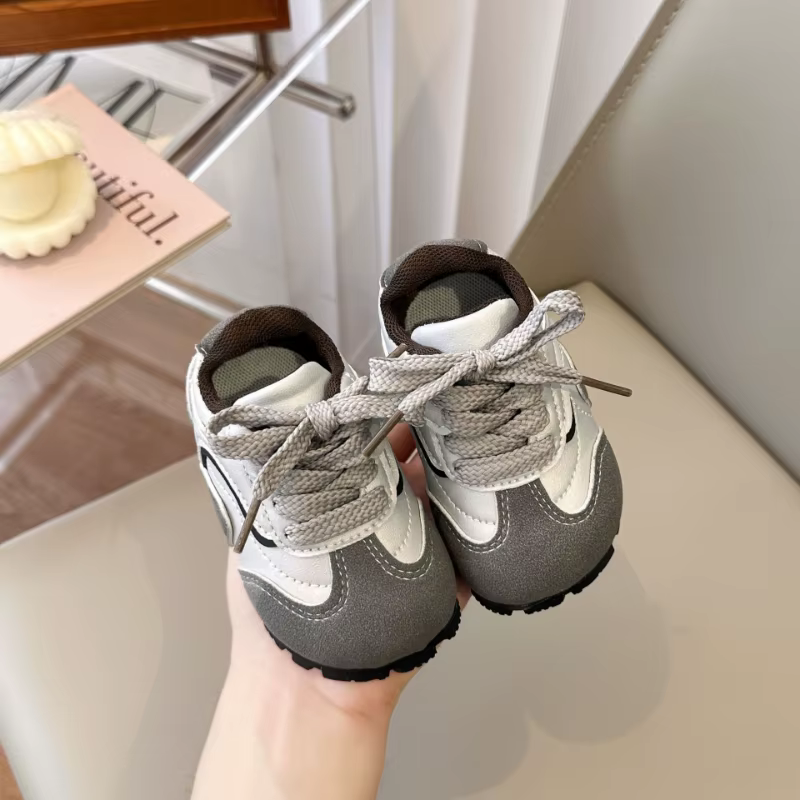 Zapatillas deportivas antideslizantes para primeros pasos de bebé