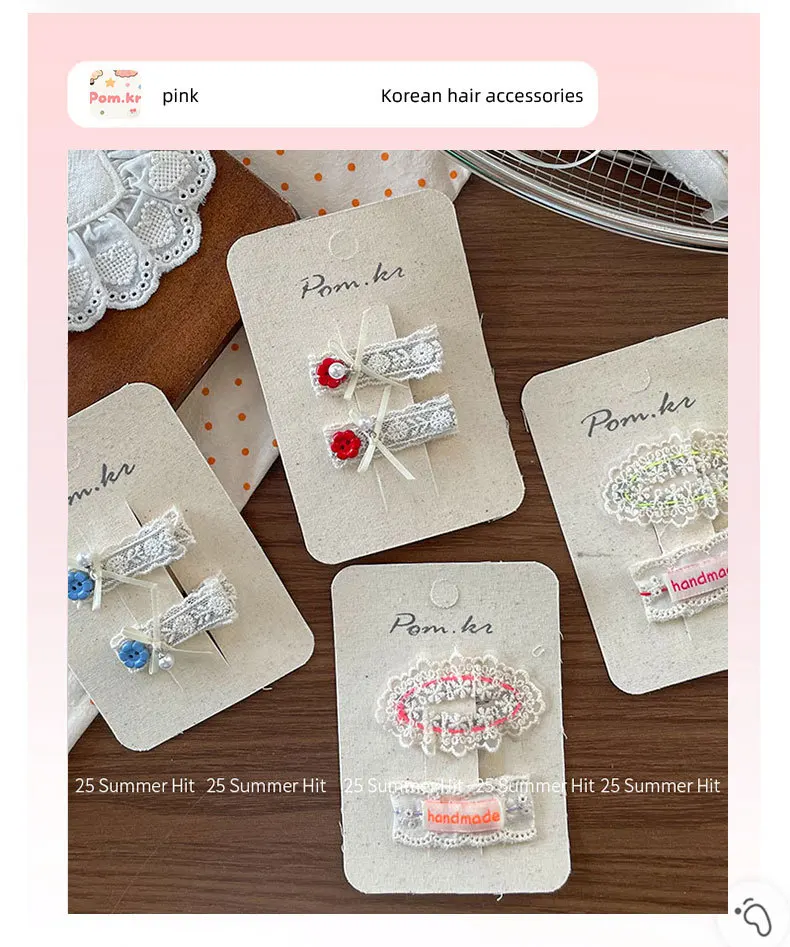 Pinzas con lazo de encaje y motivos florales