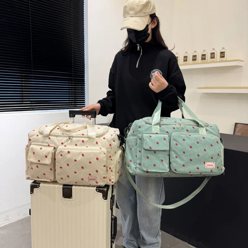 Bolsa de maternidad con fresas en pana, gran capacidad para pañales