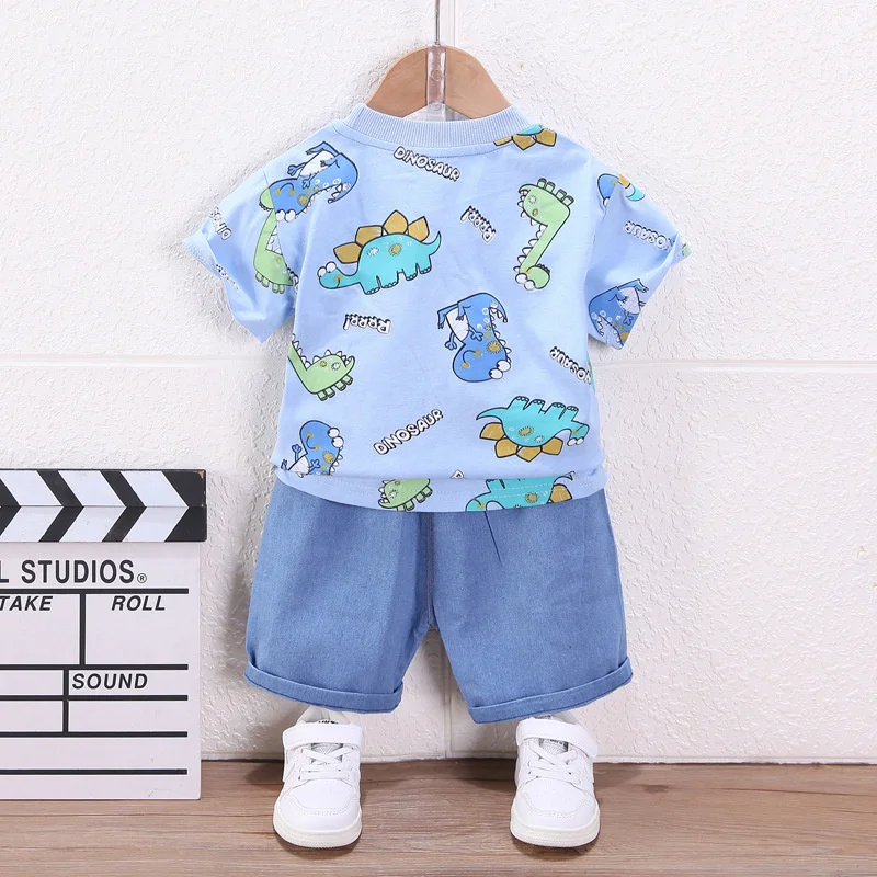 Conjunto veraniego para niño: camiseta y shorts estampados - imagen 5
