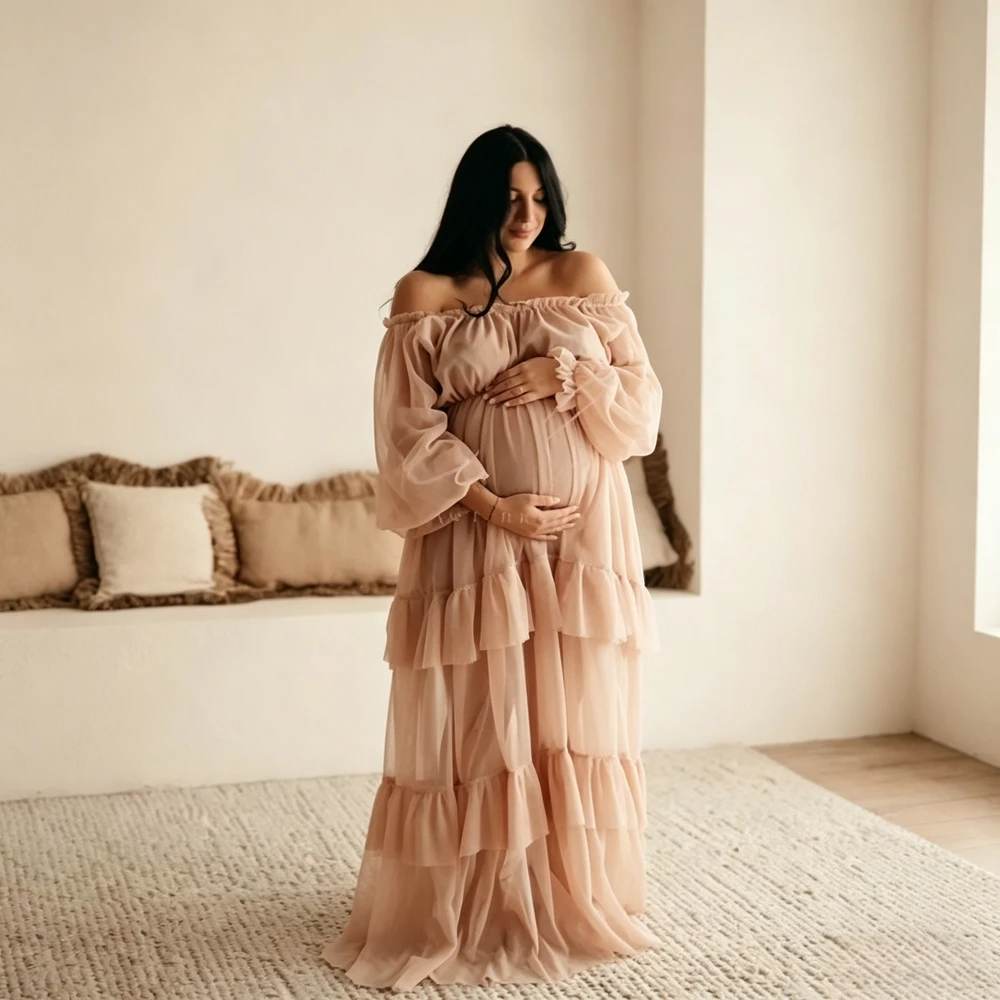 Vestido de maternidad con hombros descubiertos y volantes
