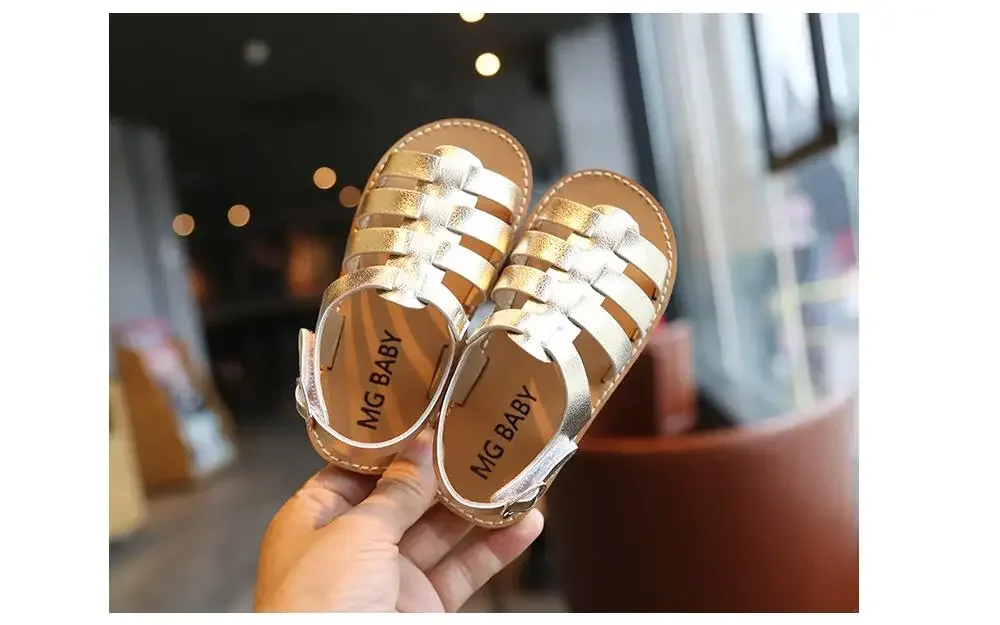 Sandalias en color dorado