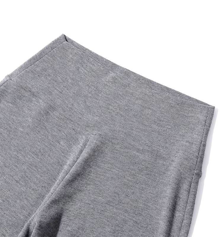 Pantalón de maternidad visto desde atrás
