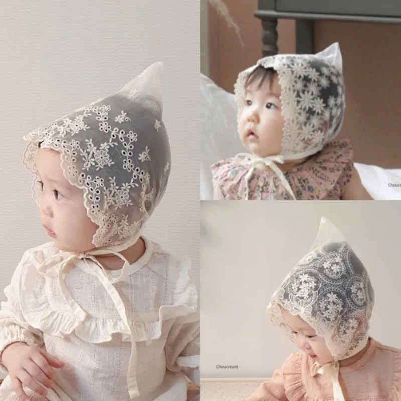 Gorro verano bebé con encaje floral – Protección solar - imagen 4