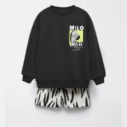 Conjunto infantil sudadera con capucha y pantalón corto manga larga