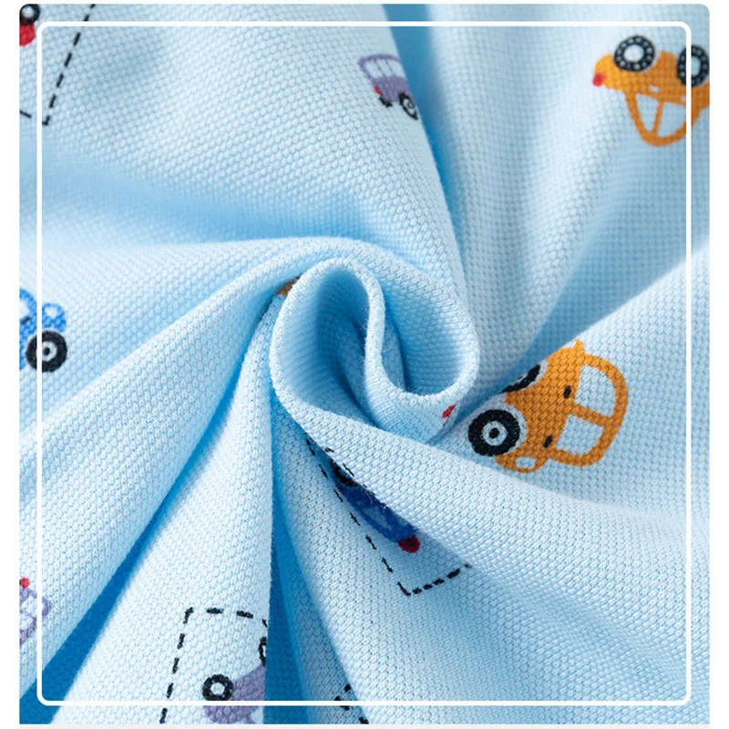 Polo infantil de algodón fino con estampado de coche para niño - imagen 4