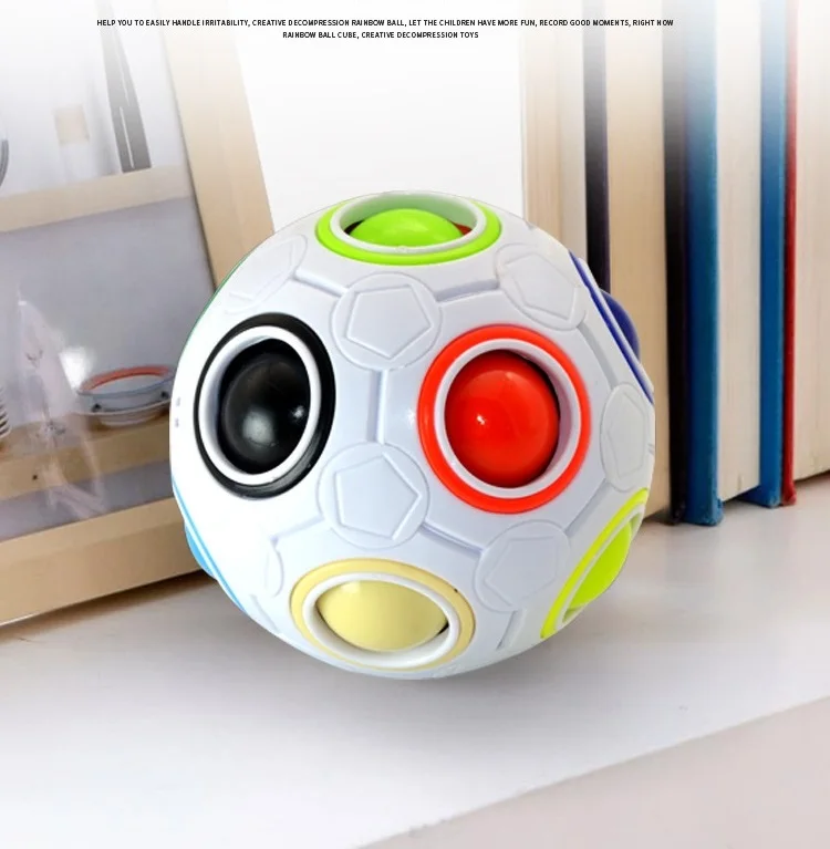 Juego de cubo mágico y colores