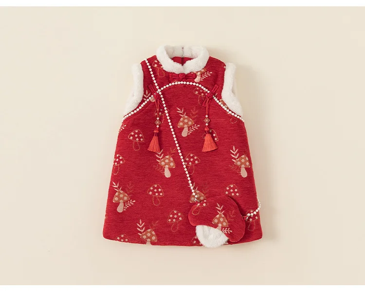 Vestido rojo de princesa sin mangas con bordado