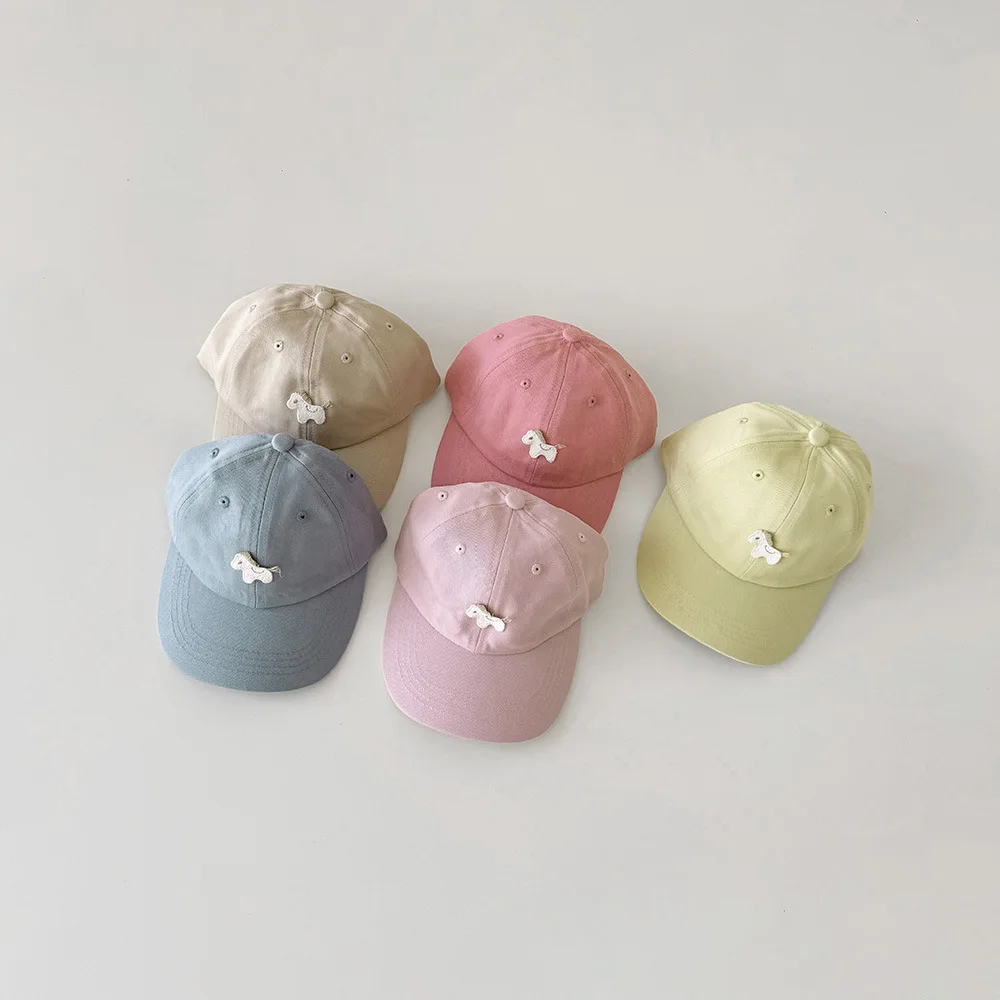 Gorra infantil con dibujo animado de caballo