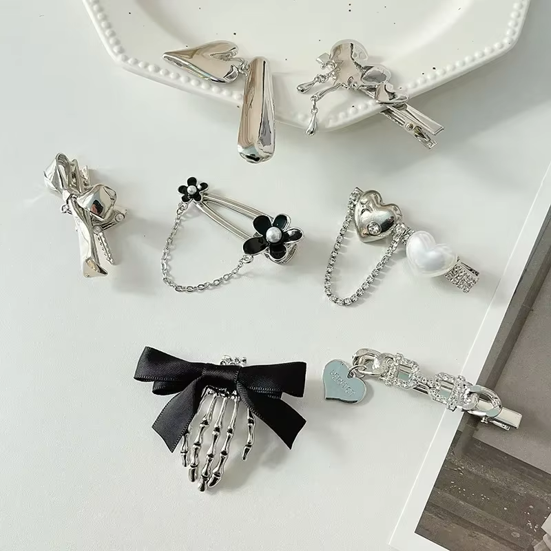 Diadema con corazón plateado – Diseño moderno para niña
