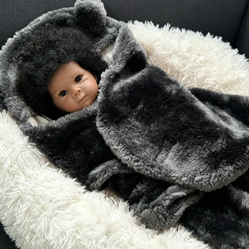 Muñeca reborn Bettie de vinilo de cuerpo completo, piel oscura
