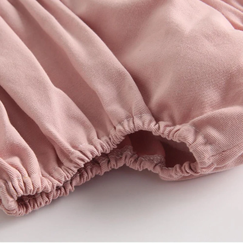 Pantalones cortos bloomer de algodón color caramelo para bebé - imagen 5