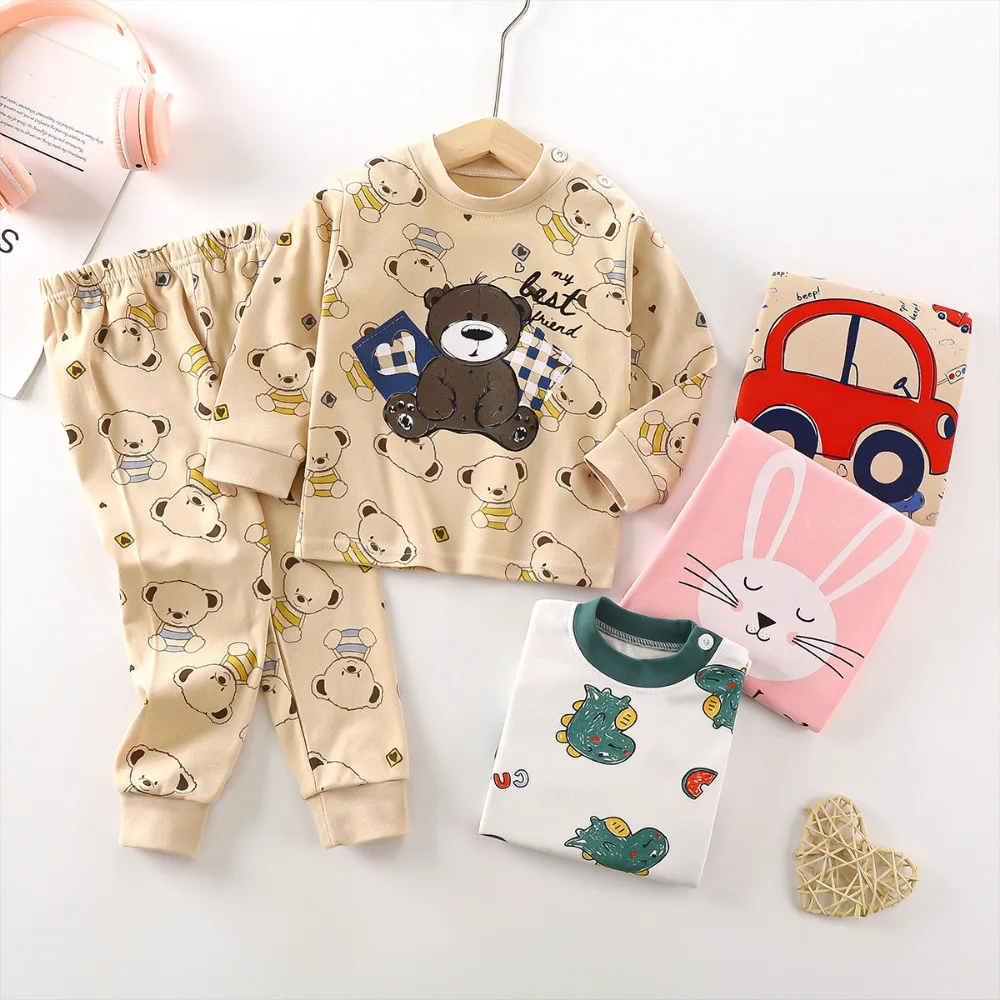 Detalle del pijama infantil de manga larga