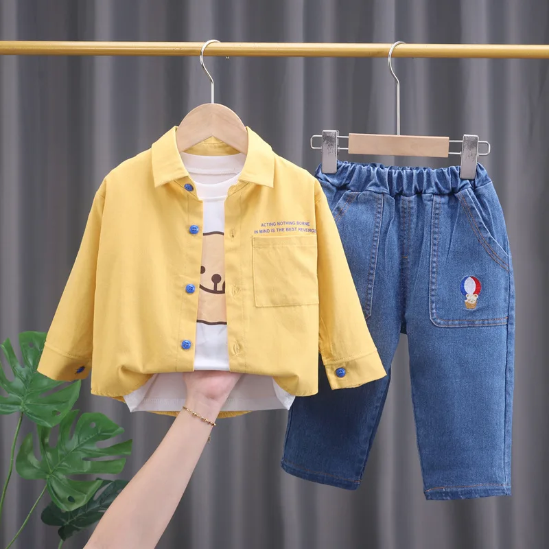 Conjunto infantil de entretiempo: chaqueta, camiseta y pantalón