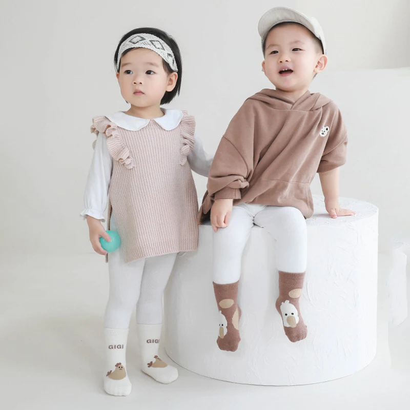 Calcetines antideslizantes de invierno para bebe - dibujos animados - imagen 4