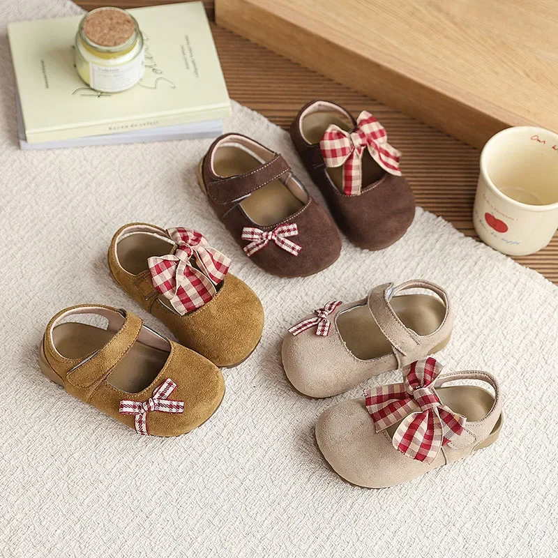 Sandalias cerradas de verano para niña – Lazo a cuadros nude - imagen 2