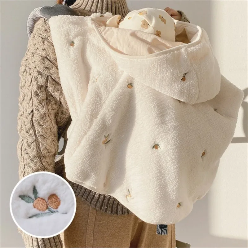 INS Capa con capucha para niños - Poncho bordado de lana Coral - imagen 3
