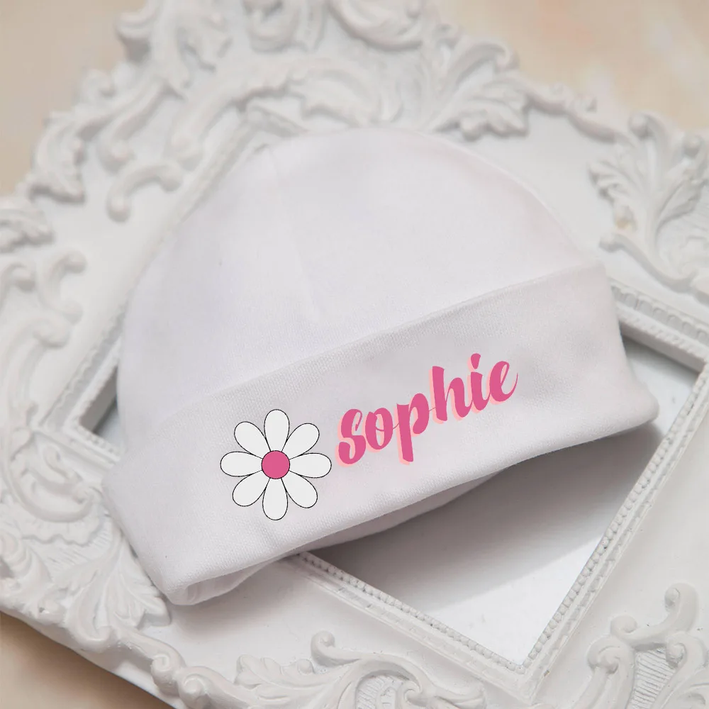 Gorro de recién nacido con monograma personalizado, a prueba viento - imagen 5