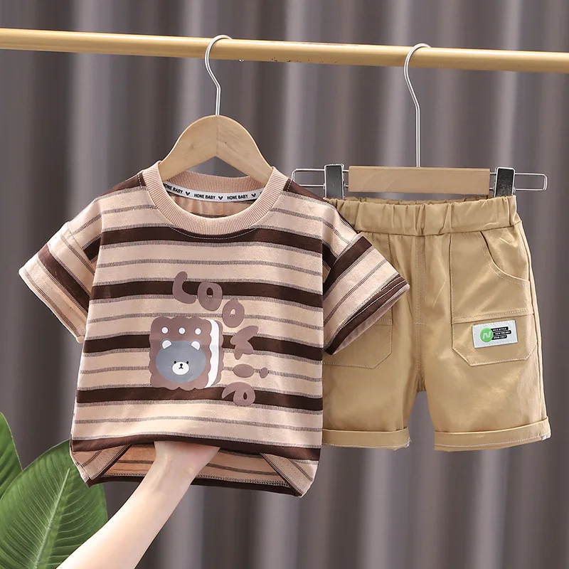 Conjunto de bebé de verano en algodón con camiseta a rayas y pantalón corto - imagen 3