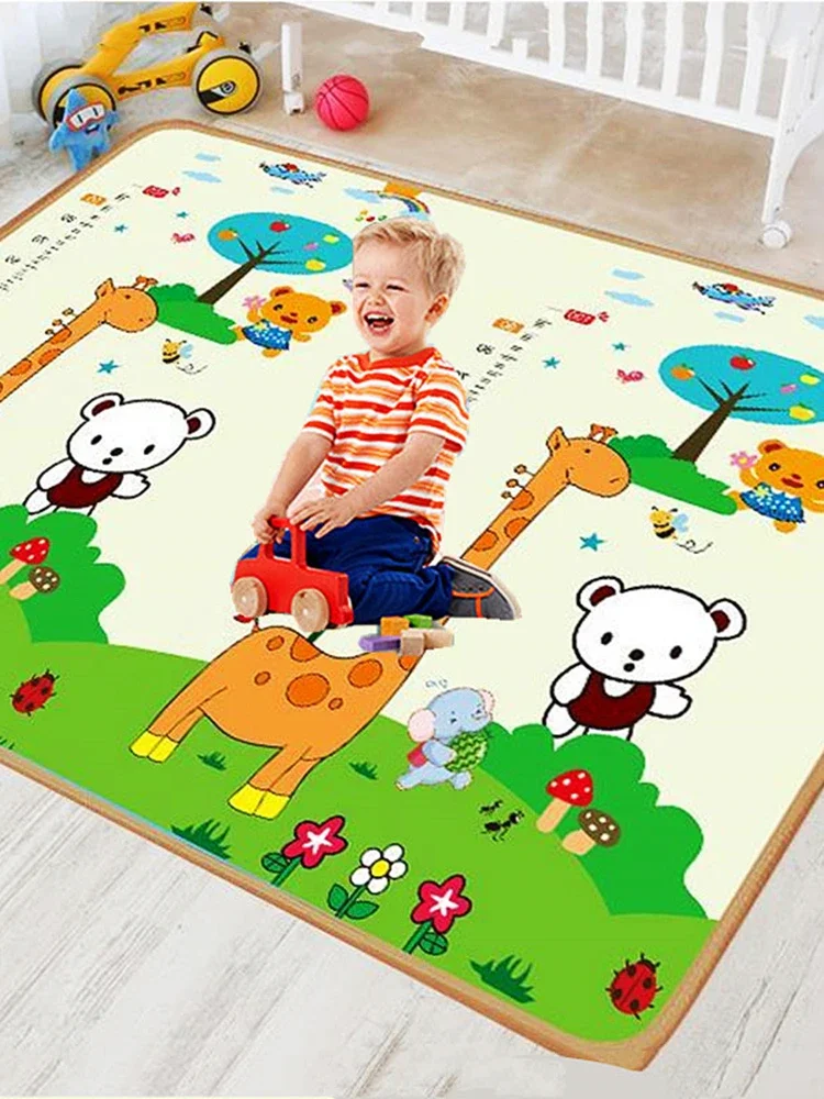 Estera de juegos EPE en habitación infantil