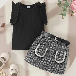 Conjunto veraniego de bebé con top sin mangas y falda a cuadros