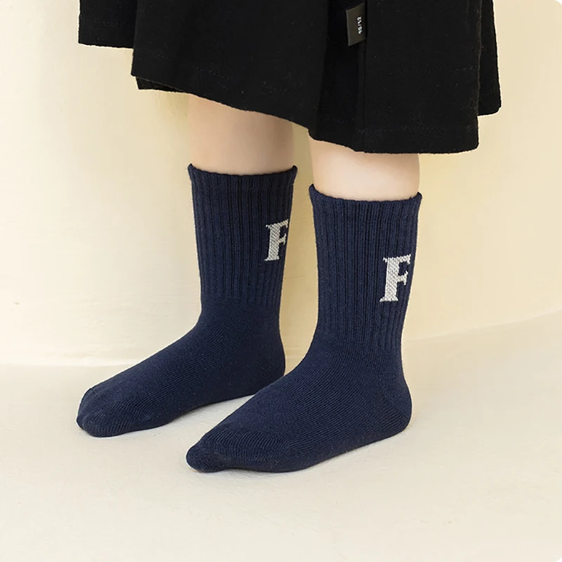 Calcetines térmicos de algodón para bebé – Color sólido con letras - imagen 4
