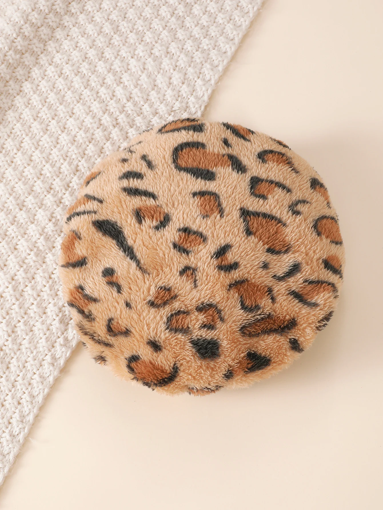 Conjunto de invierno para niña con top de felpa, falda leopardo - imagen 2