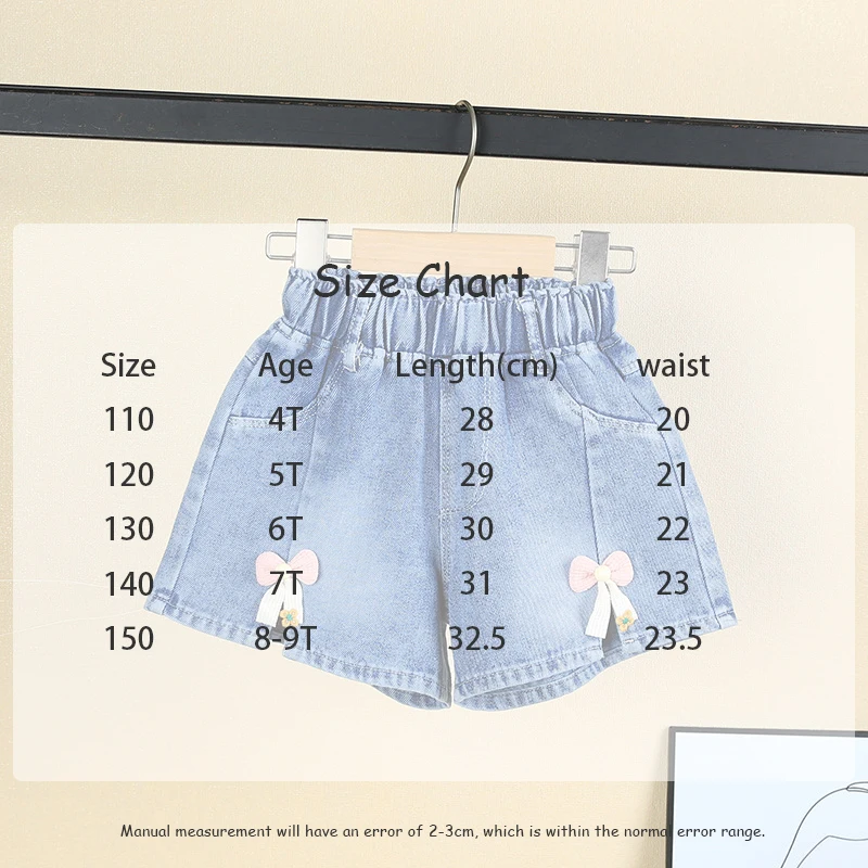 Pantalones cortos vaqueros infantiles con detalles y estampado