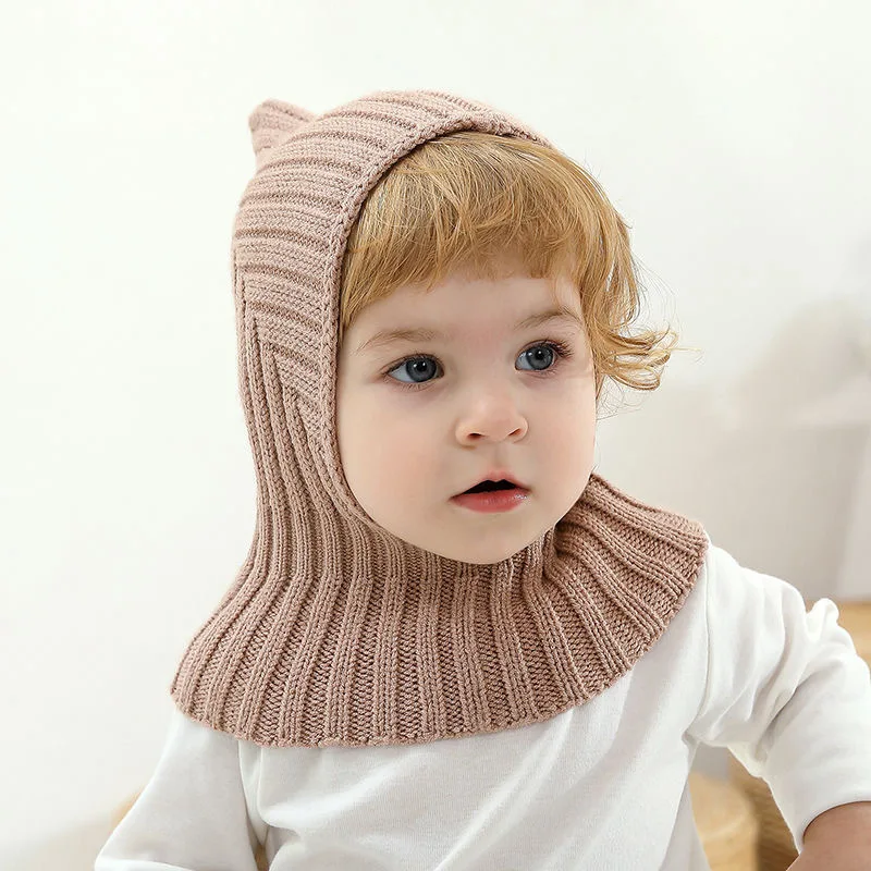 Gorro puntiagudo de invierno con tejido de punto grueso
