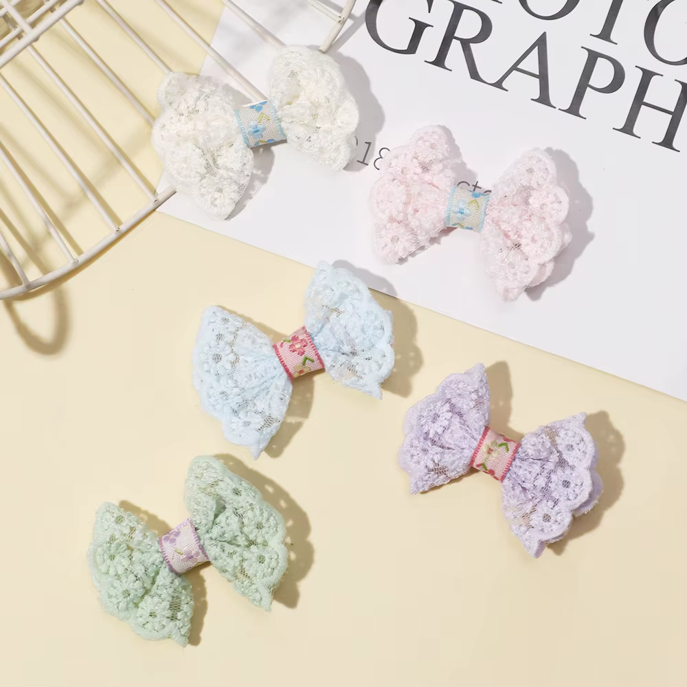 Horquillas con lazo de encaje para niña – Accesorios feitos a mano - imagen 2