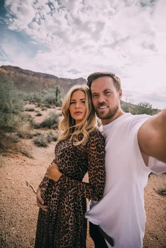Vestido premamá estampado leopardo para sesión de fotos - imagen 4