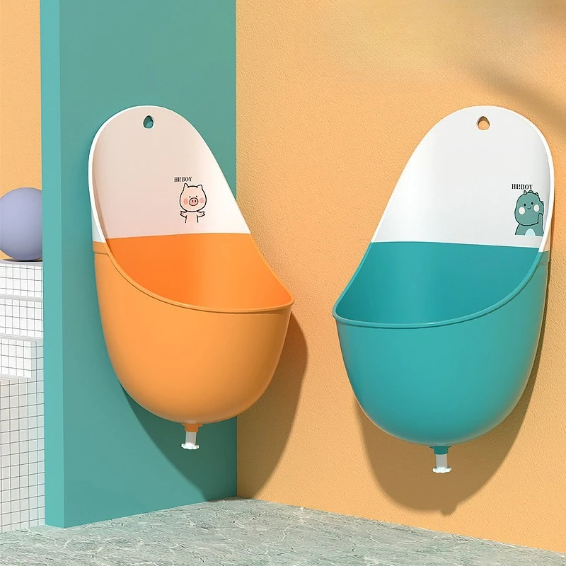 Diseño del urinario portátil infantil con forma de robot