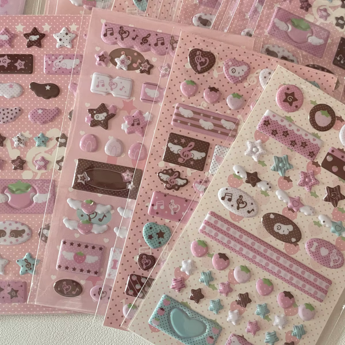 Funda infantil para móvil con pegatinas decorativas - imagen 5