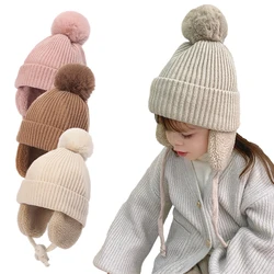 Gorro de lana con pompón grande para niños – Invierno 2-6 años