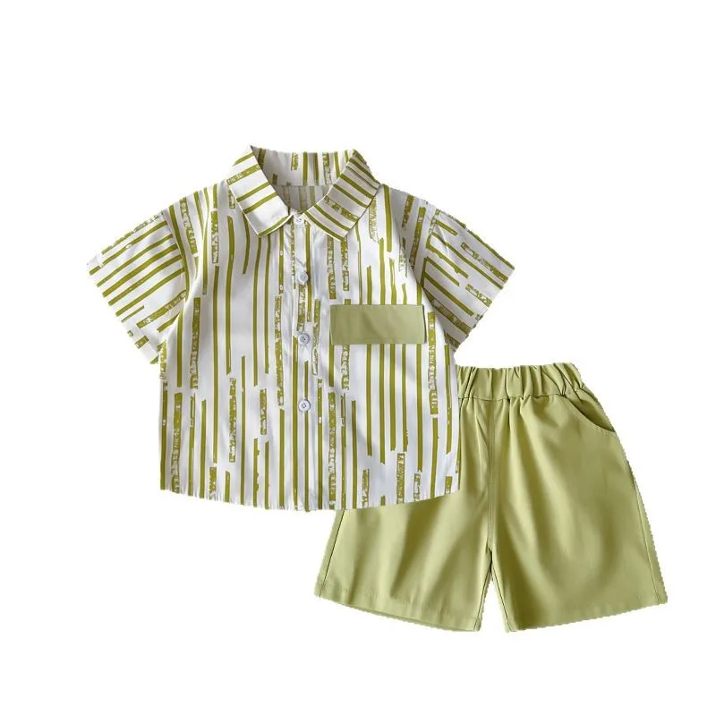Conjunto coordinado de camiseta y pantalón corto