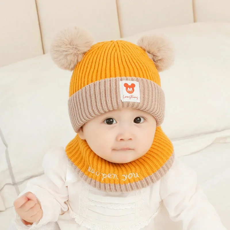 Gorro de invierno para bebé con bufanda tejida de oso - imagen 2