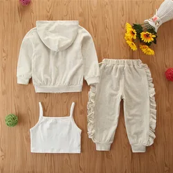 Conjunto de primavera niña pequeña con capucha, chaleco y pantalón