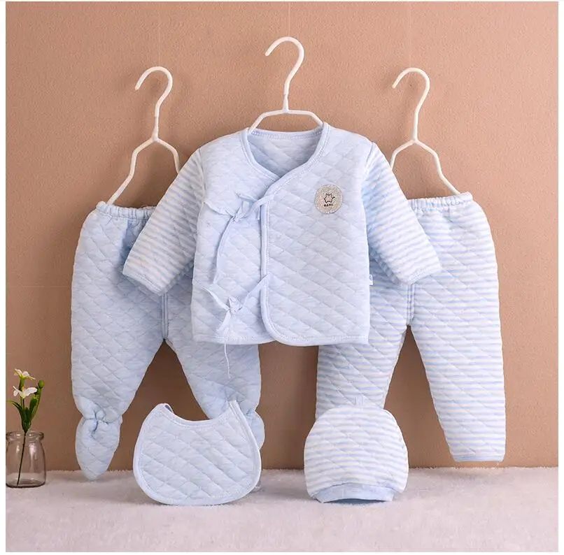 Conjunto de ropa de bebé para días frescos