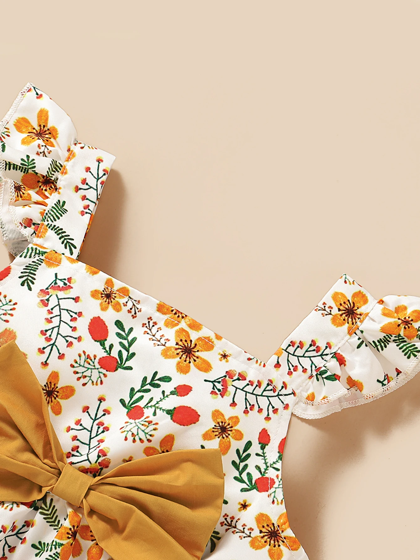 Conjunto bebé niña top tirantes floral y pantalón corto - imagen 5
